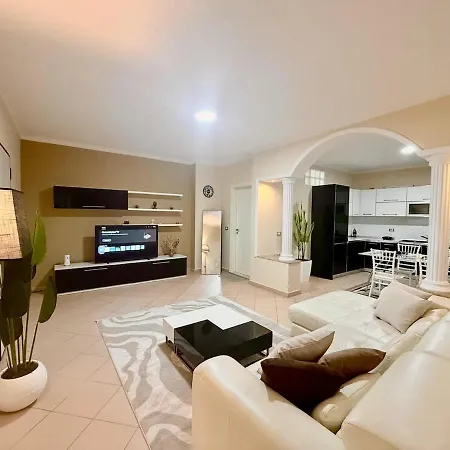 Seaside Serenity Apartment! Free Parking Apartamento